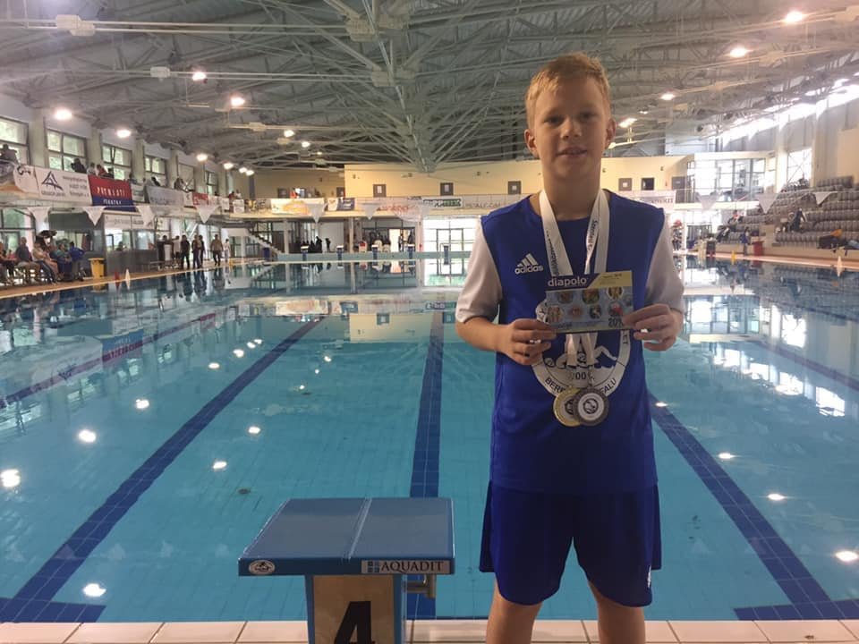 V. Szentes Sprint 33